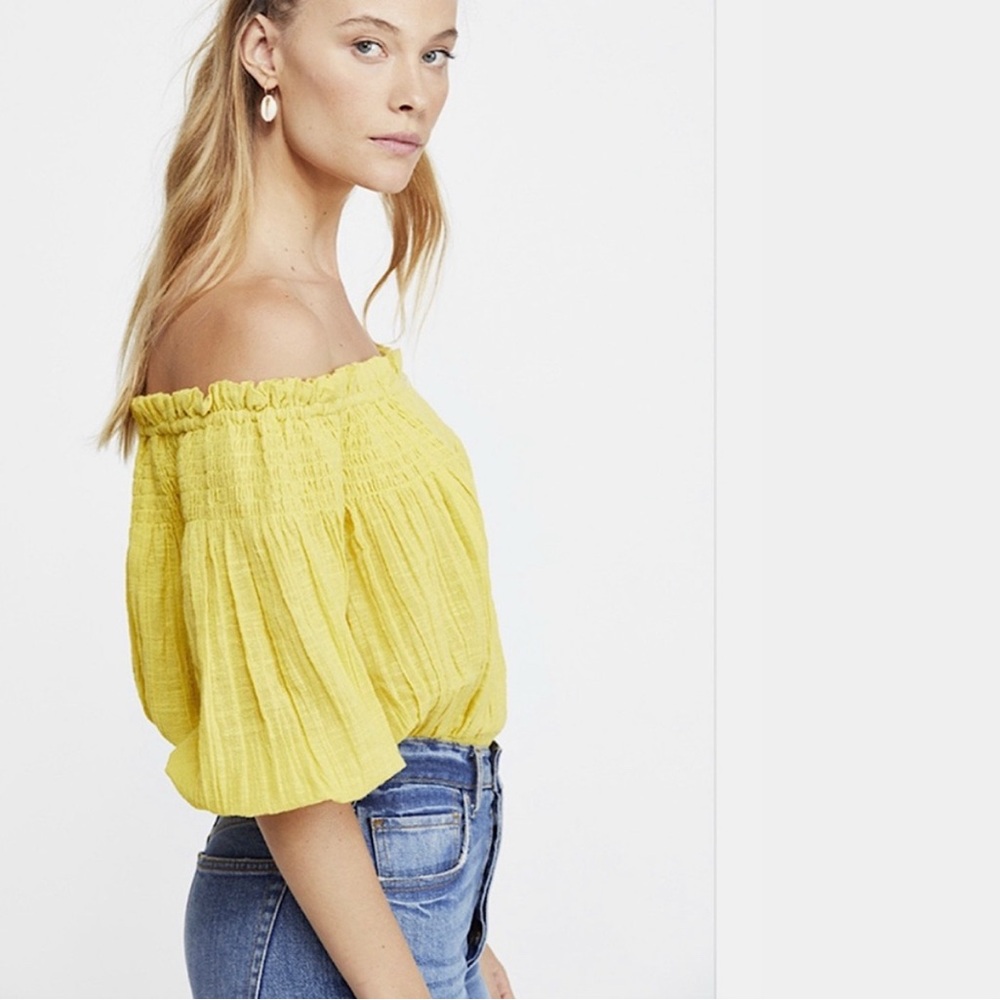 Free People We the Free Yellow Dancing Til Dawn Off Shoulder Smocked Top size M - Picture 3 of 9
